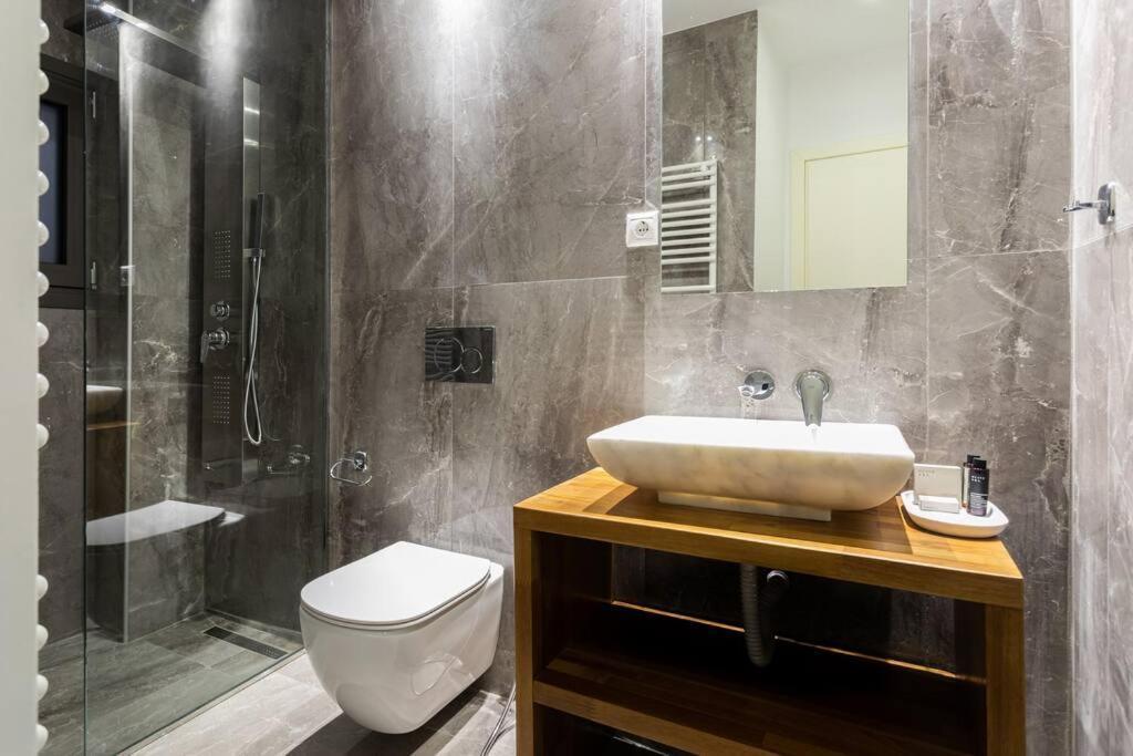 Sublime 1Br Apartment In Koukaki By Upstreet Athens Ngoại thất bức ảnh