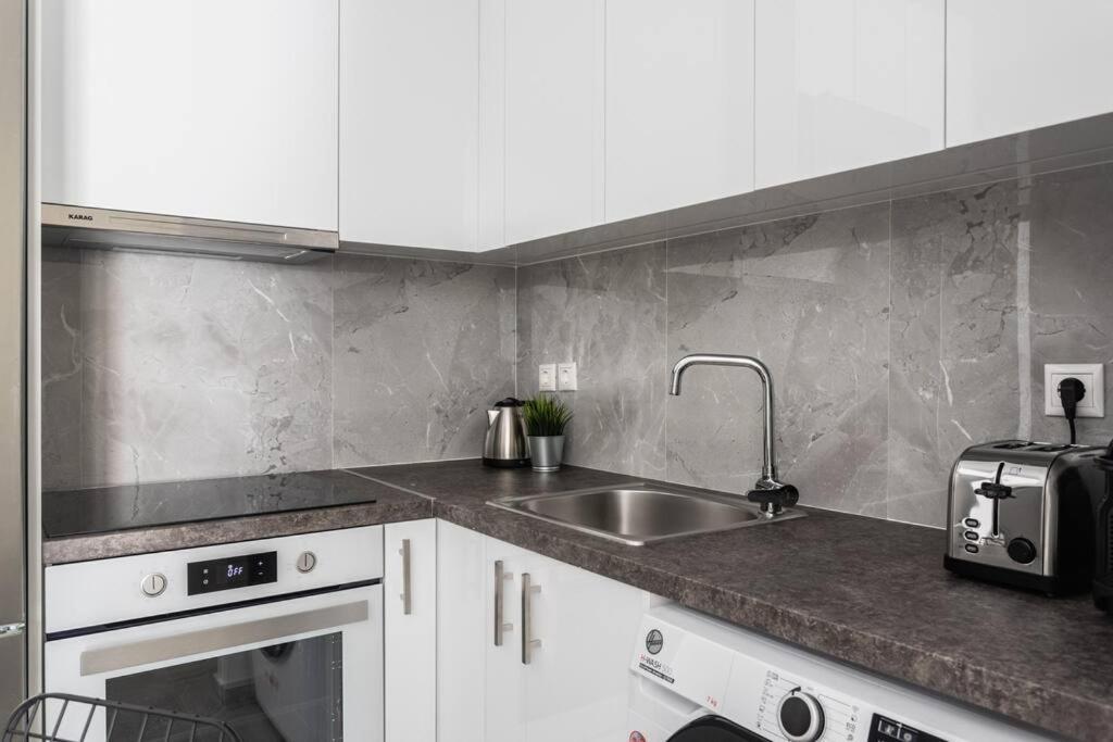 Sublime 1Br Apartment In Koukaki By Upstreet Athens Ngoại thất bức ảnh